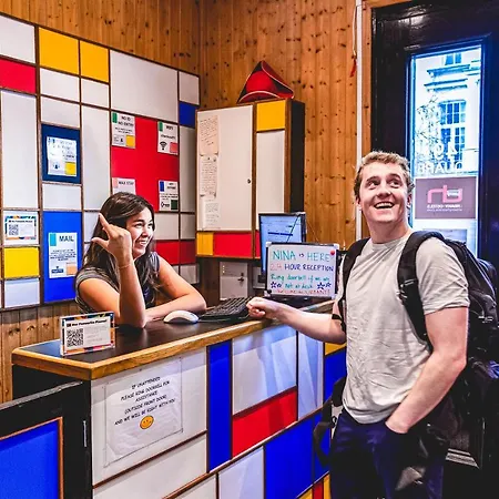 Urbany Hostel London 18-40 Years Old